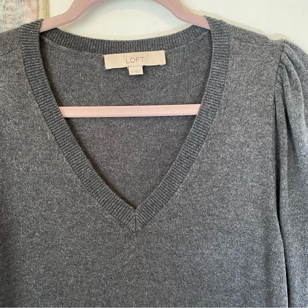 LOFT Gray V-Neck Sweater Dress M - Picture 4 of 8